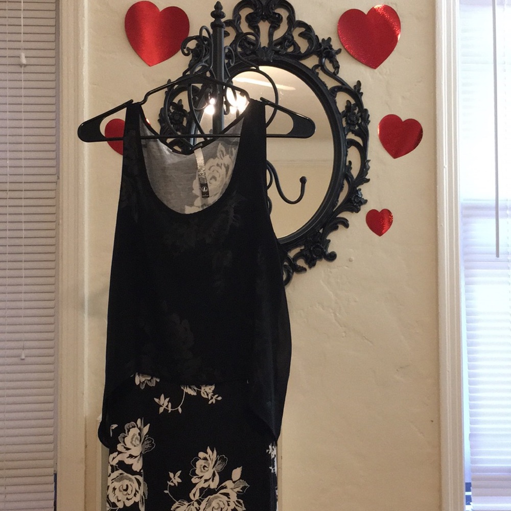 Kensie Floral B&W Maxi Dress